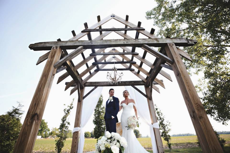 Www.capturedwithlove.com