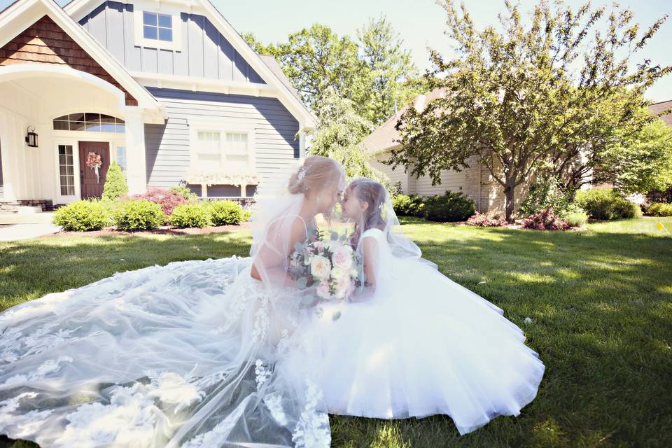 Www.capturedwithlove.com