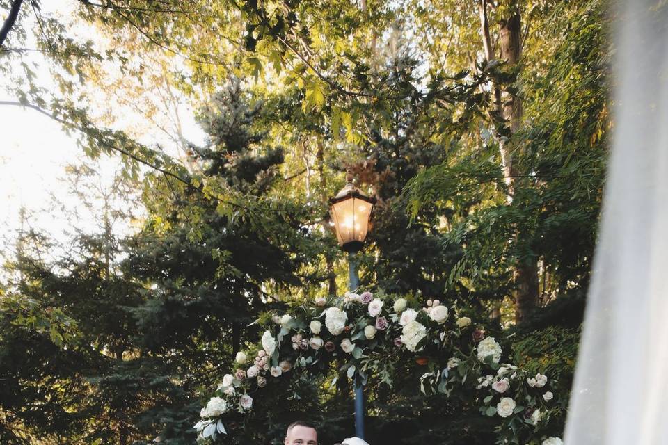 Www.capturedwithlove.com