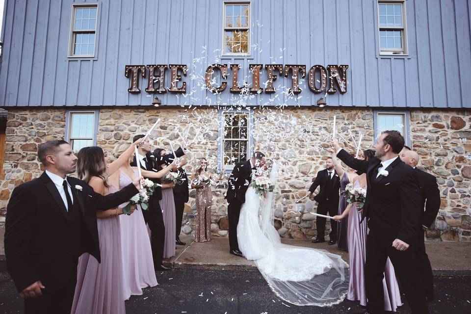 Www.capturedwithlove.com