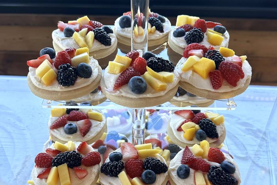 Fruit pizzas