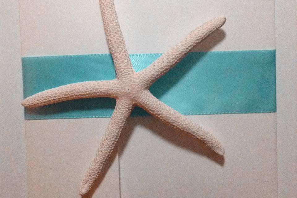 Starfish decorated wedding invitation