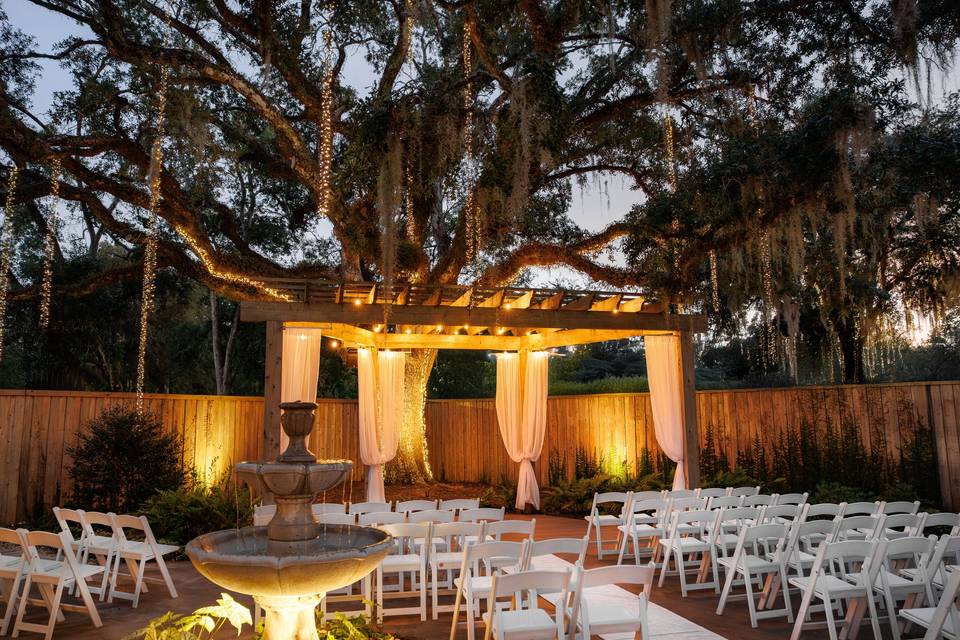 Pin Oak Venue Ceremony Gardens