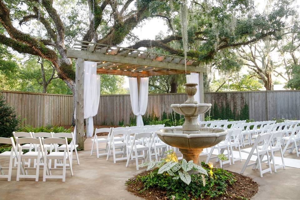 Pin Oak Venue Ceremony Gardens