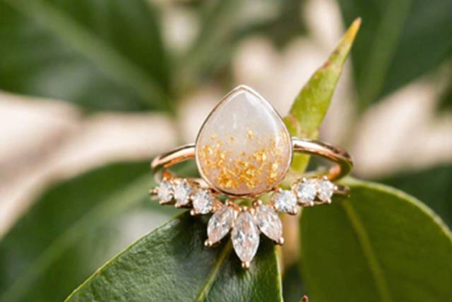 pear shape ring.png