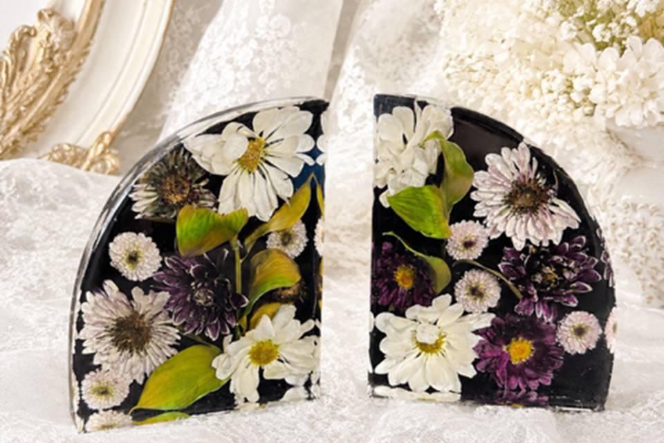 purple flower bookends.png