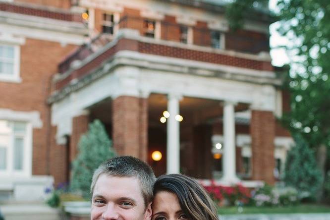 Loose Mansion - Bridal Suite Balcony Photo Credit : Solar Photography