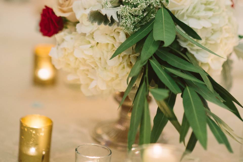 Loose Mansion - Main Level Dining Room ReceptionPhoto Credit: The Gray's Photography