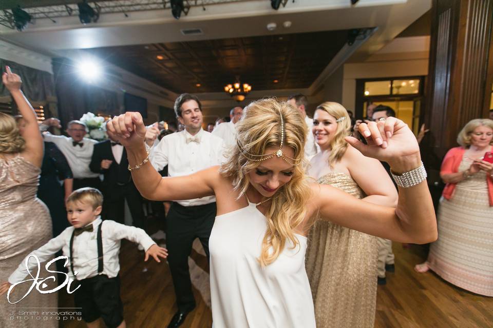 Loose Mansion - Ballroom Dance Floor Photo Credit : JSi Photography