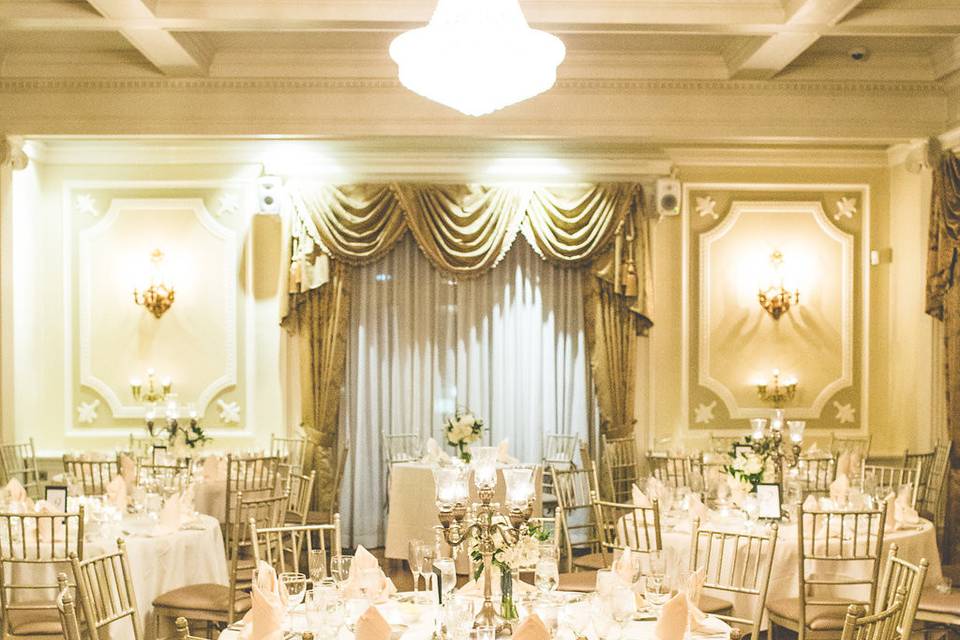 Loose Mansion - Bridal Suite Photo Credit : Heirloom Photography