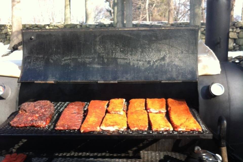 Farmboys Smokin' BBQ