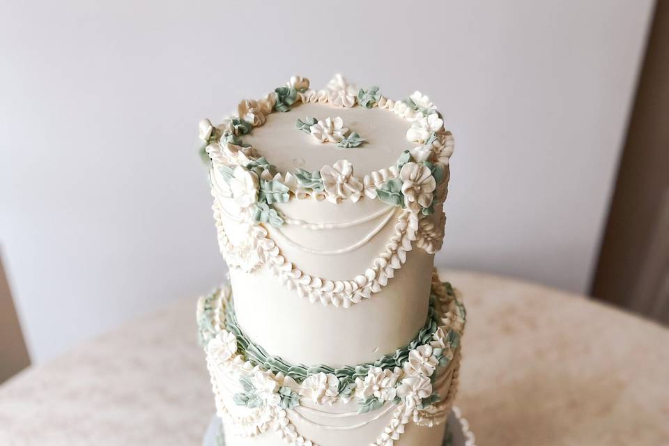 Vintage cake green