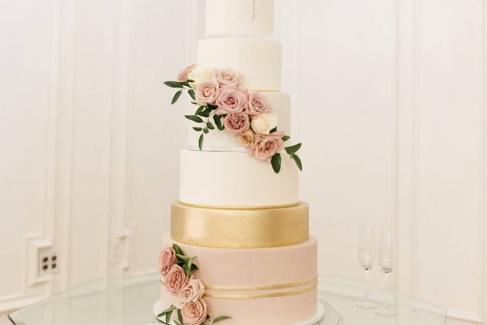 7 tier fondant cake