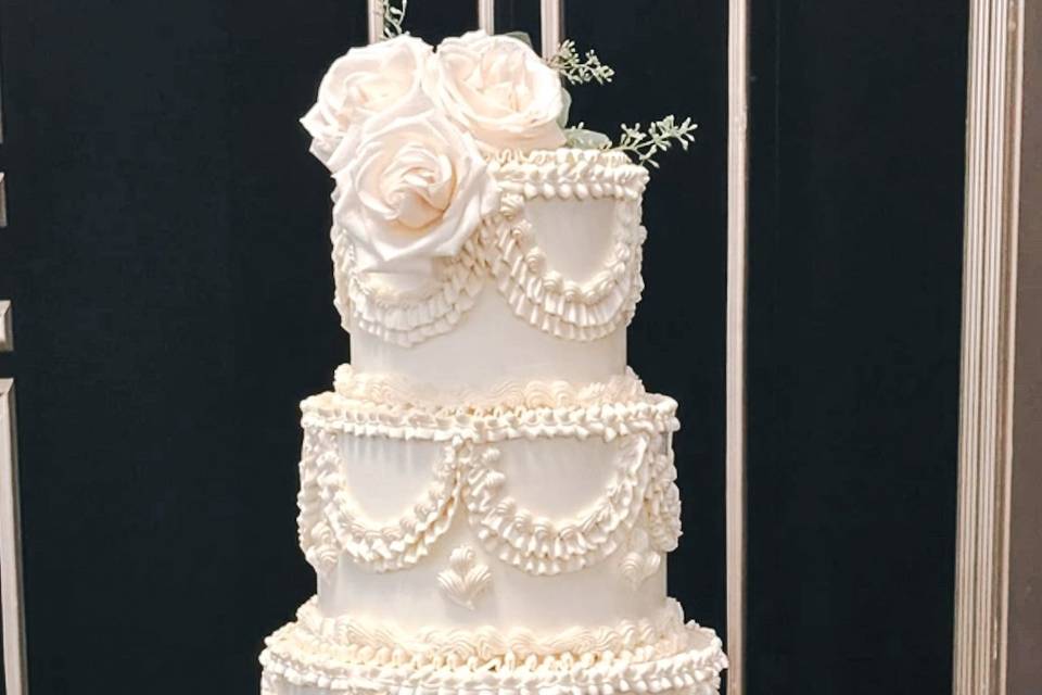 Lambeth vintage cake
