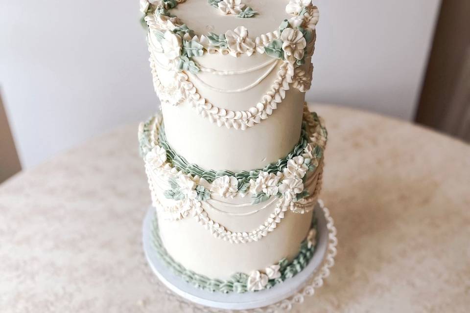 Vintage piping and floral