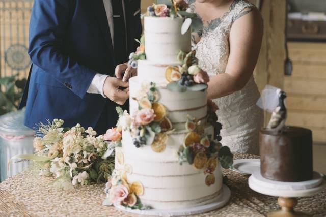 Cake cutting