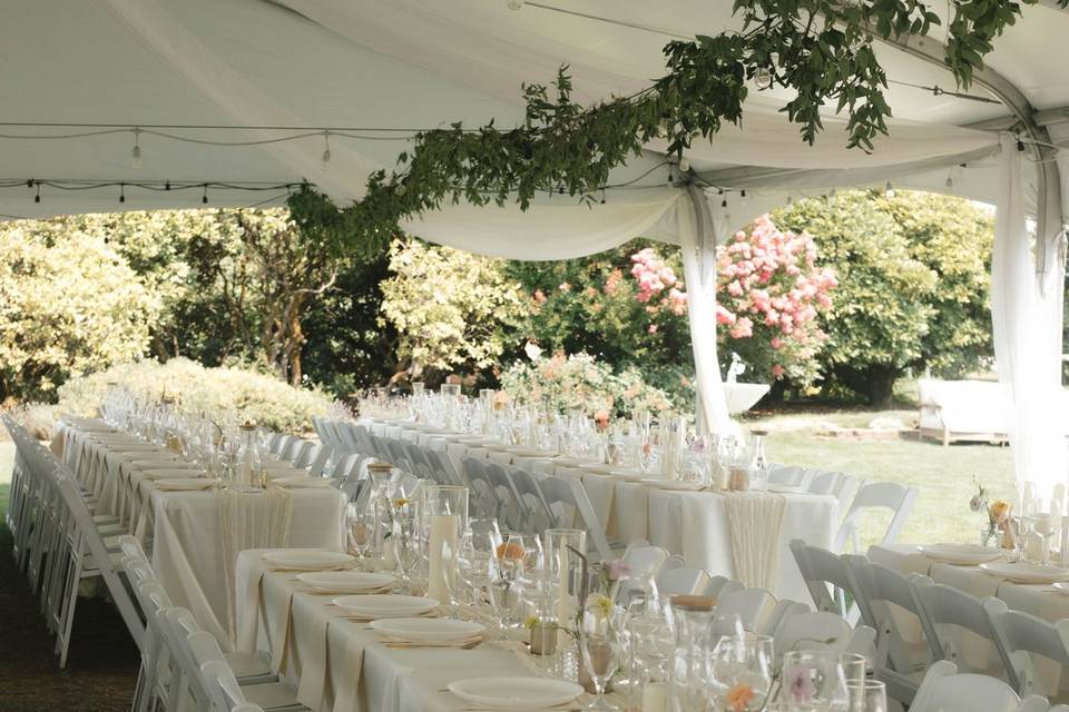 Reception table setting