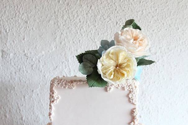 Sugar Petals Cakes