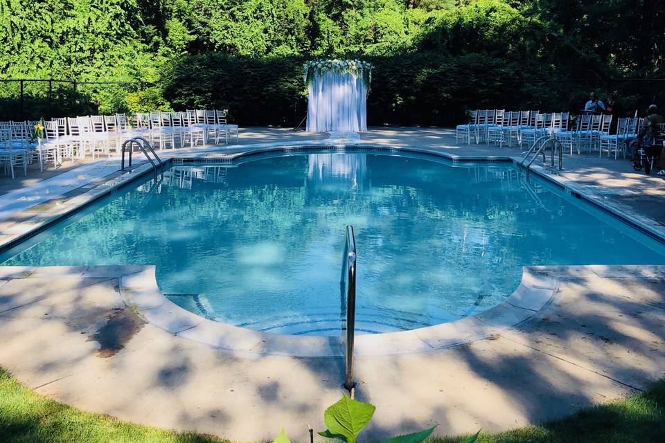 Outdoor Pool Ceremony