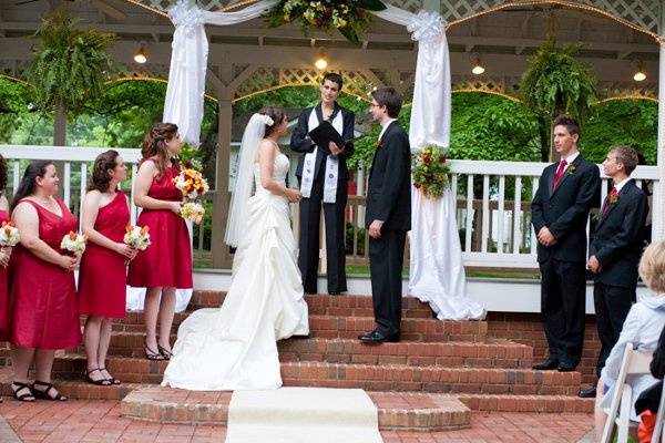 Gazebo wedding | Photo by Cayce Callaway Fine Photography.