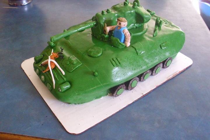 Army Tank Grooms Cake