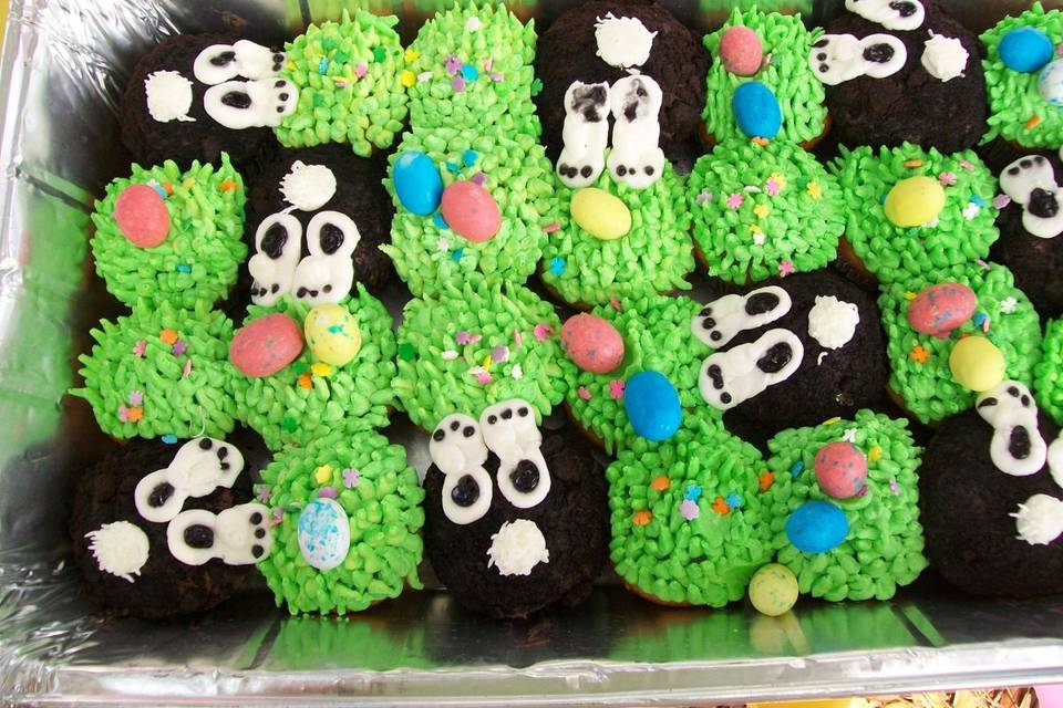 Delectable Designs...Cakes by Dawn