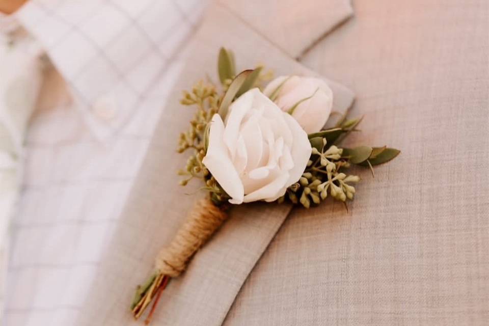 Sweetheart Table with Mantle