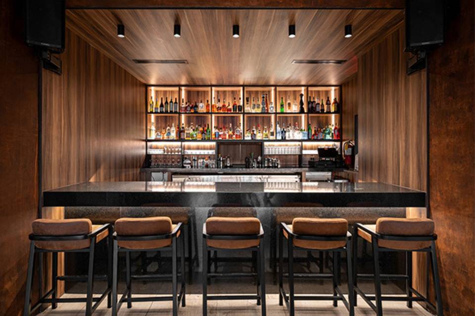 Main Bar Experience