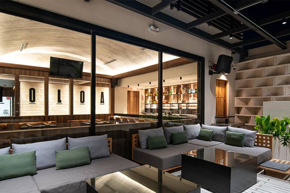 Outdoor Lounge Seating