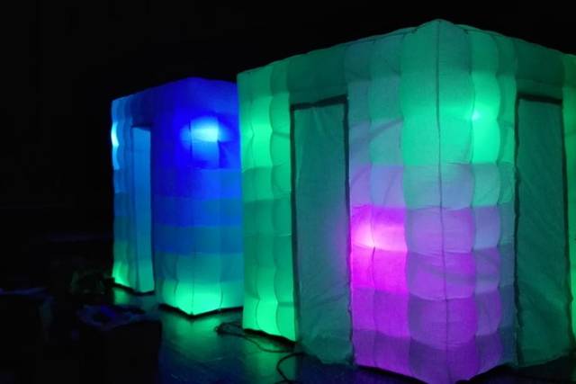 Inflatable booths