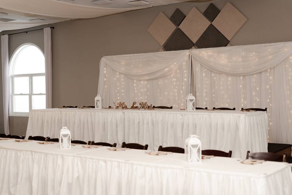 Bride/Groom Table