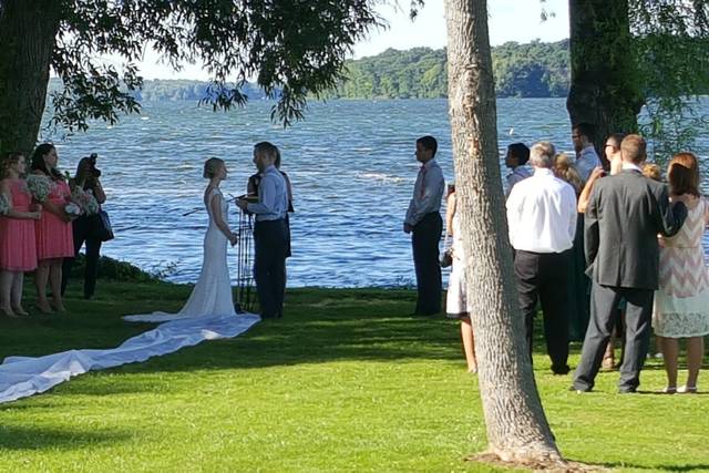 Legendary Weddings