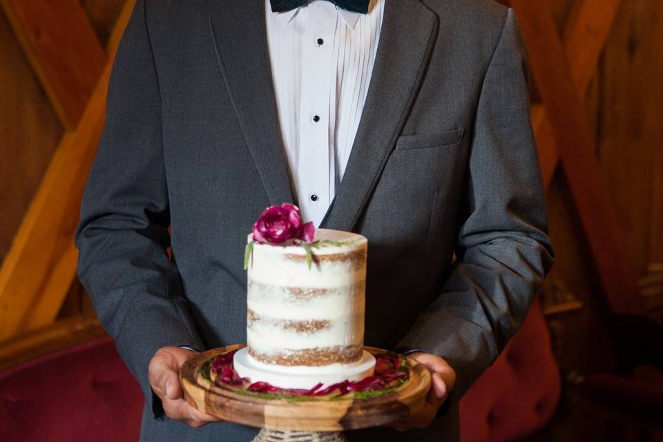 Wedding Cake w/Groom
