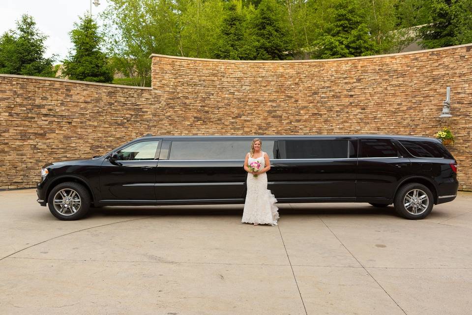 Bella Luxury Limousine