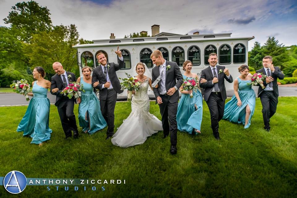 Group photo with the newlyweds