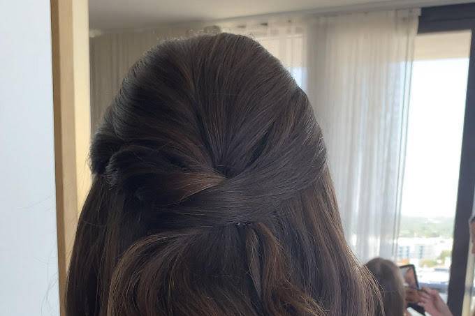 Hair for sister of the bride