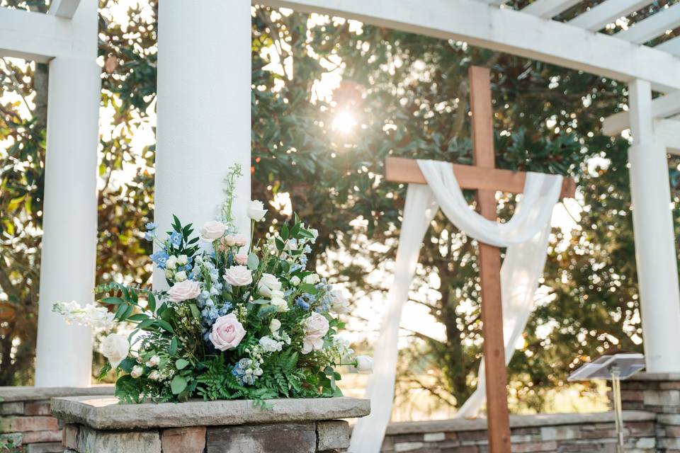 Lovely Cross for Ceremony