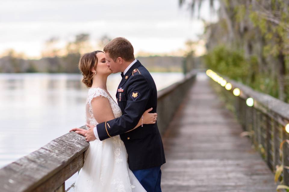 A kiss on the boardwalk