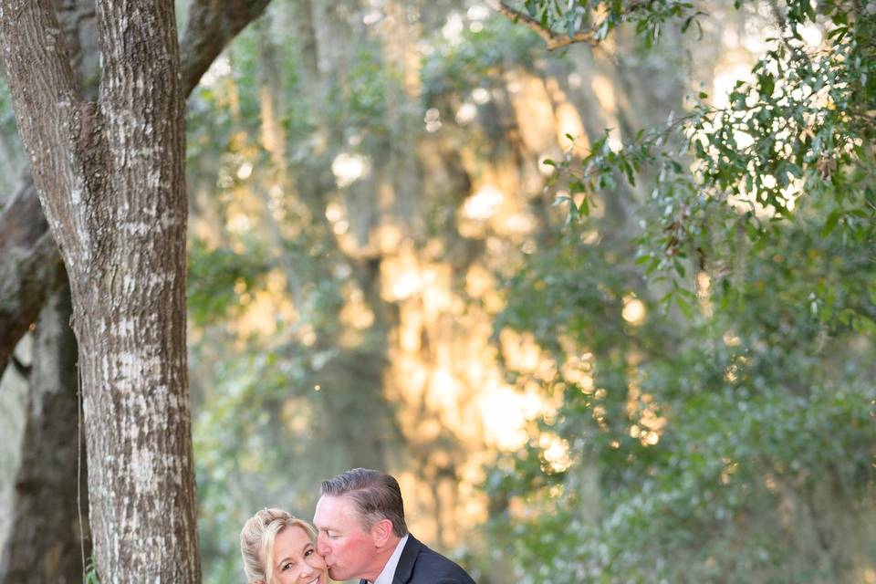 Kiss on the cheek on boardwalk