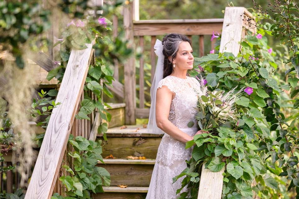 Bride by the ivy