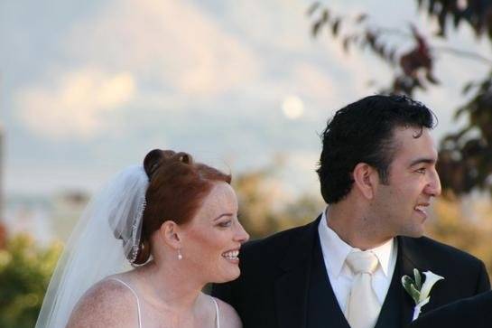 Bride & Groom Glen Tavern InnSanta Paula