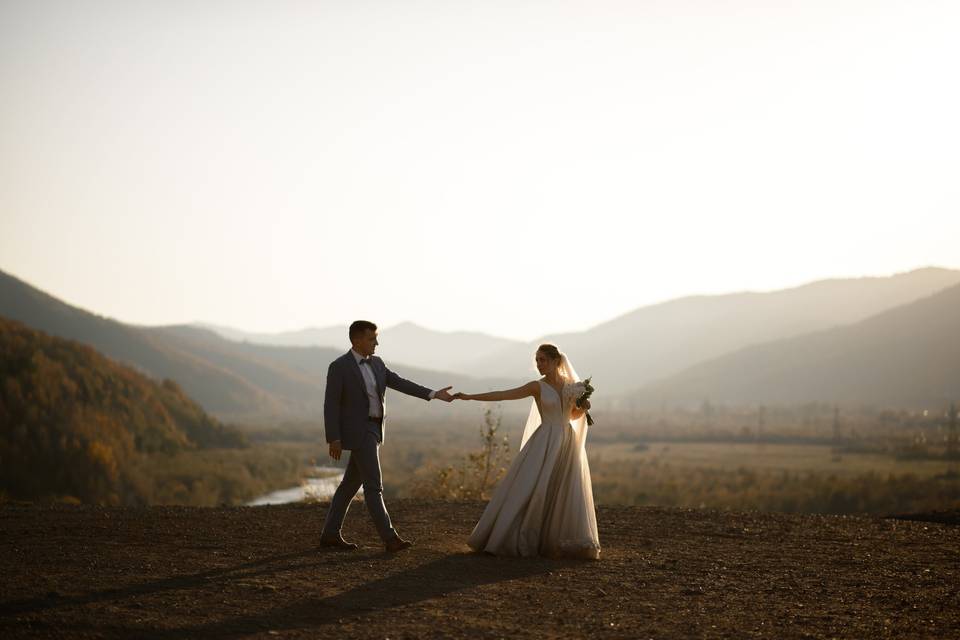 Brandon Handy Weddings Couple