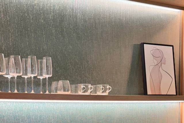 Bar Suite