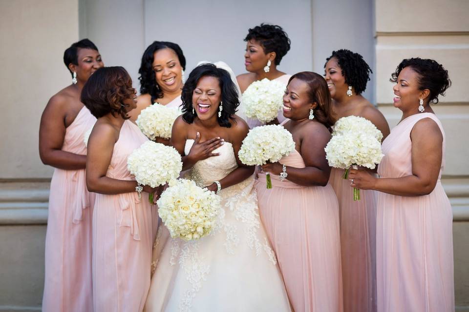 A joyful bridal party (Photo by Chase Richardson)