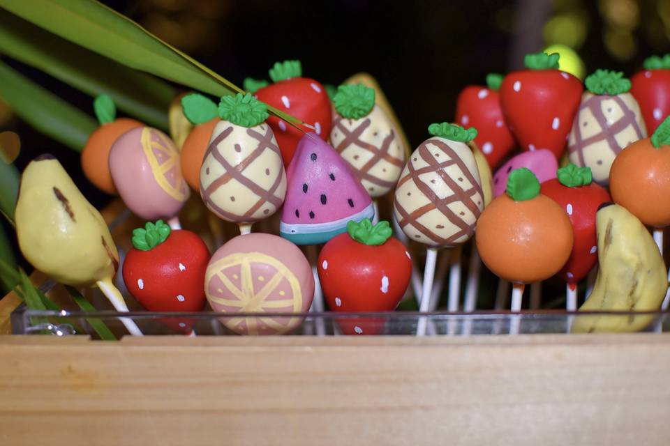 Custom Cake Pops