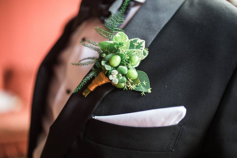 Trendy NYC Boutonniere