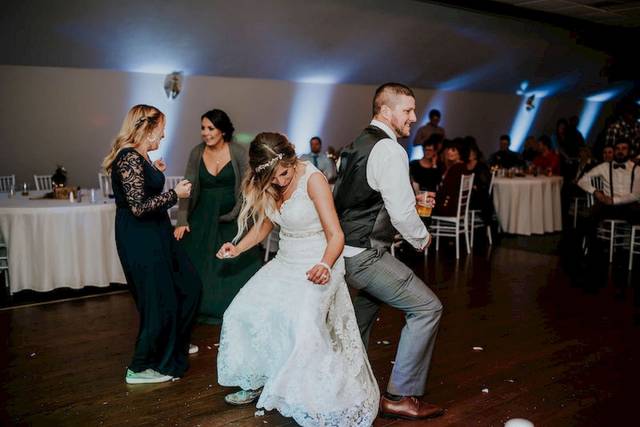 Four Seasons Island Resort