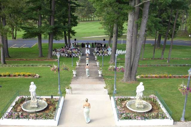 Four Seasons Island Resort