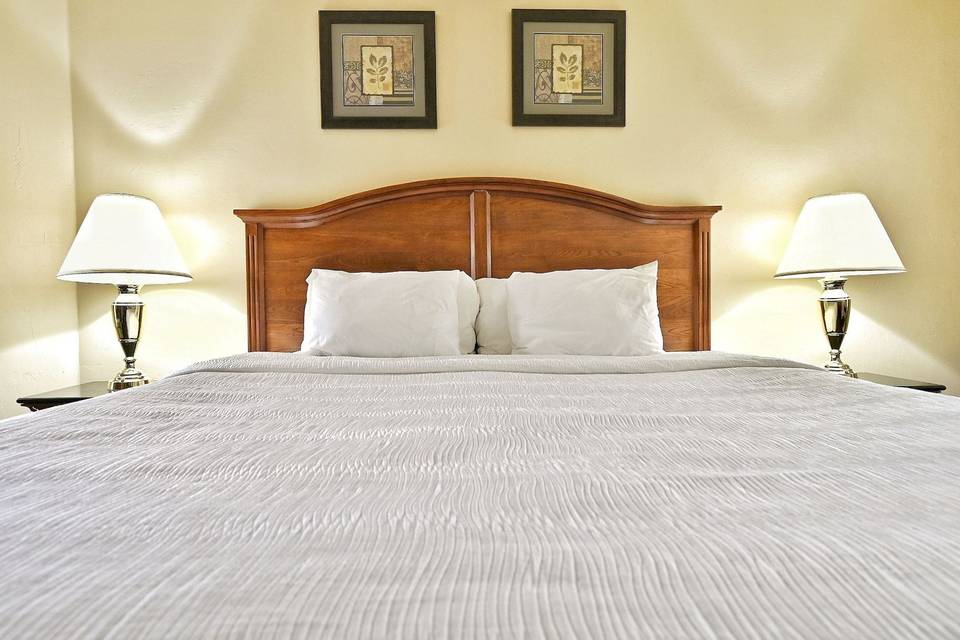 Four Seasons Island Resort
