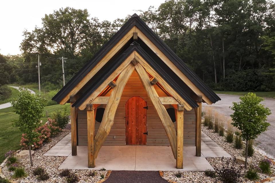 Dragonfly Lakes Wedding Venue